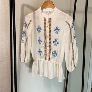 Gianni Bini cream embroidered blouse